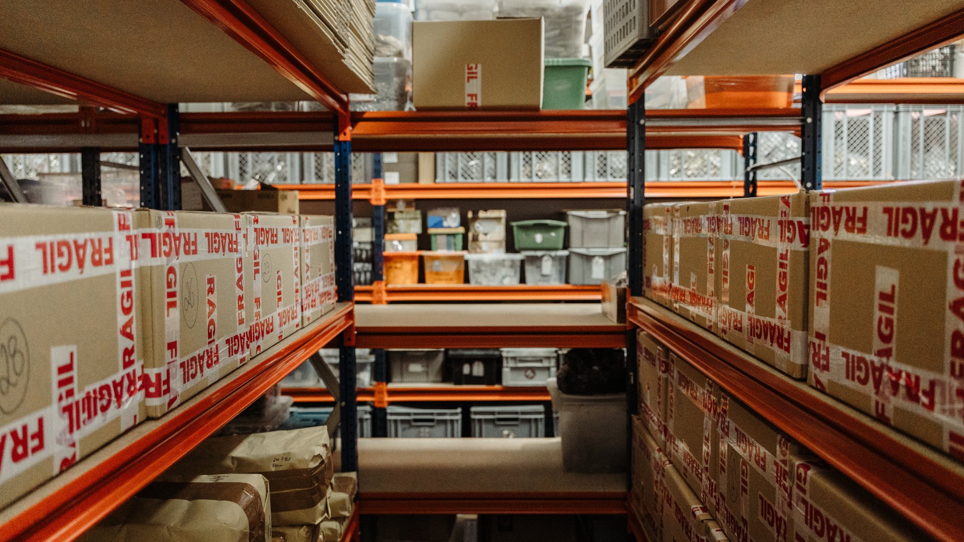Peças produzidas organizadas e armazenadas na Desempenho Prendado.